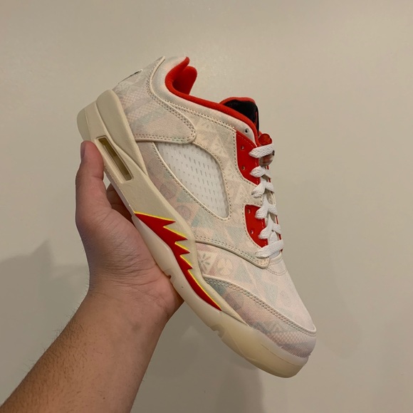 Jordan 1 Low Chinese New Year - Picture 3 of 3